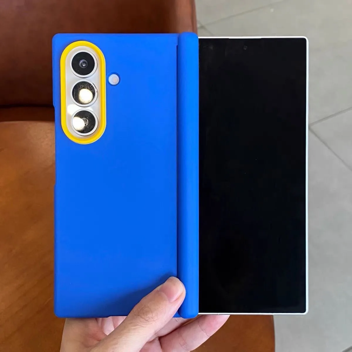 New Style Built-in Magnetic Rock Sand phone case For Samsung Galaxy Z Fold7 8 Wide Frosted Anti-Fall lightweight protective case