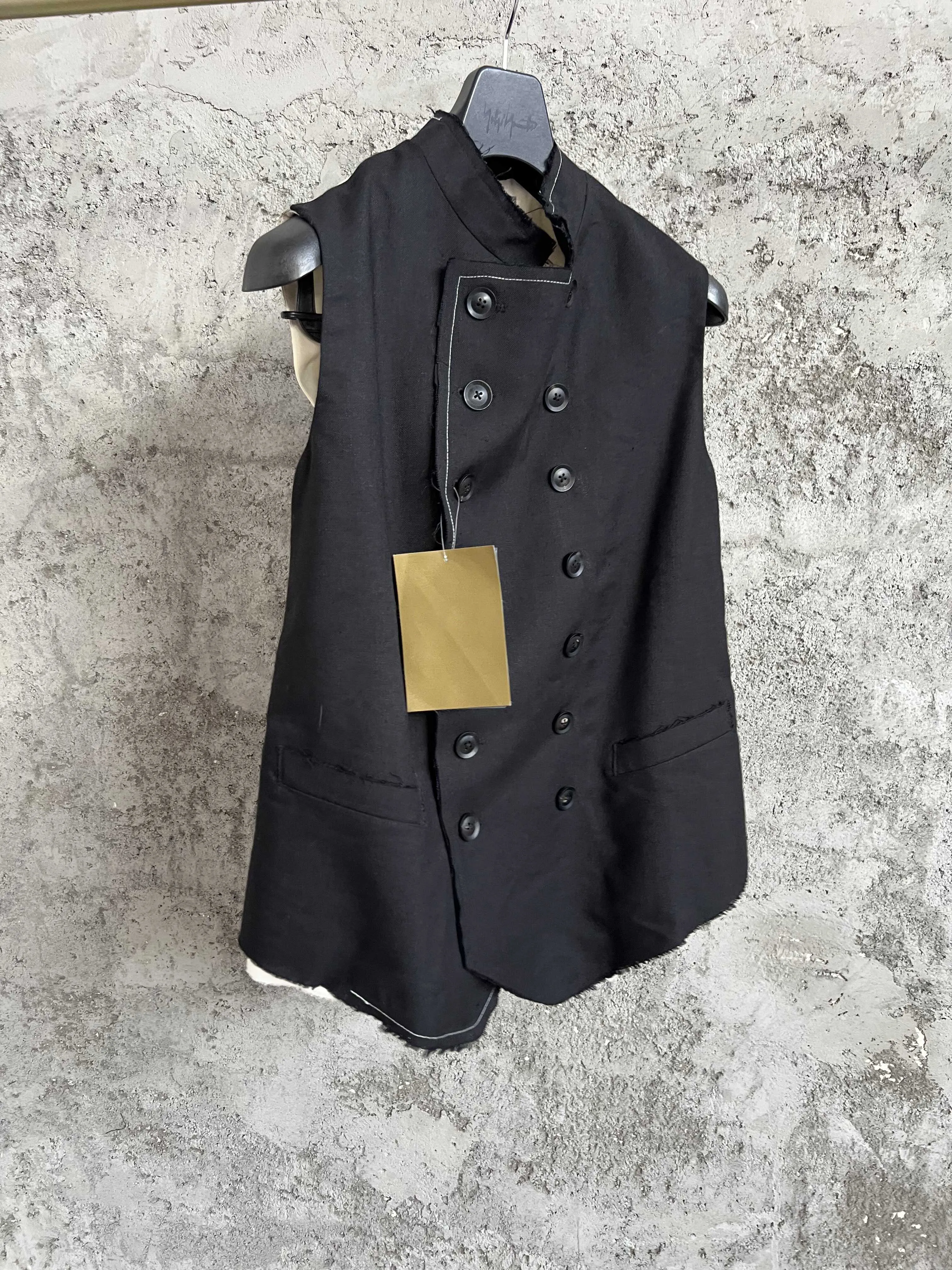 

Japanese-style design vests for both men and women, single-breasted waistcoats for men