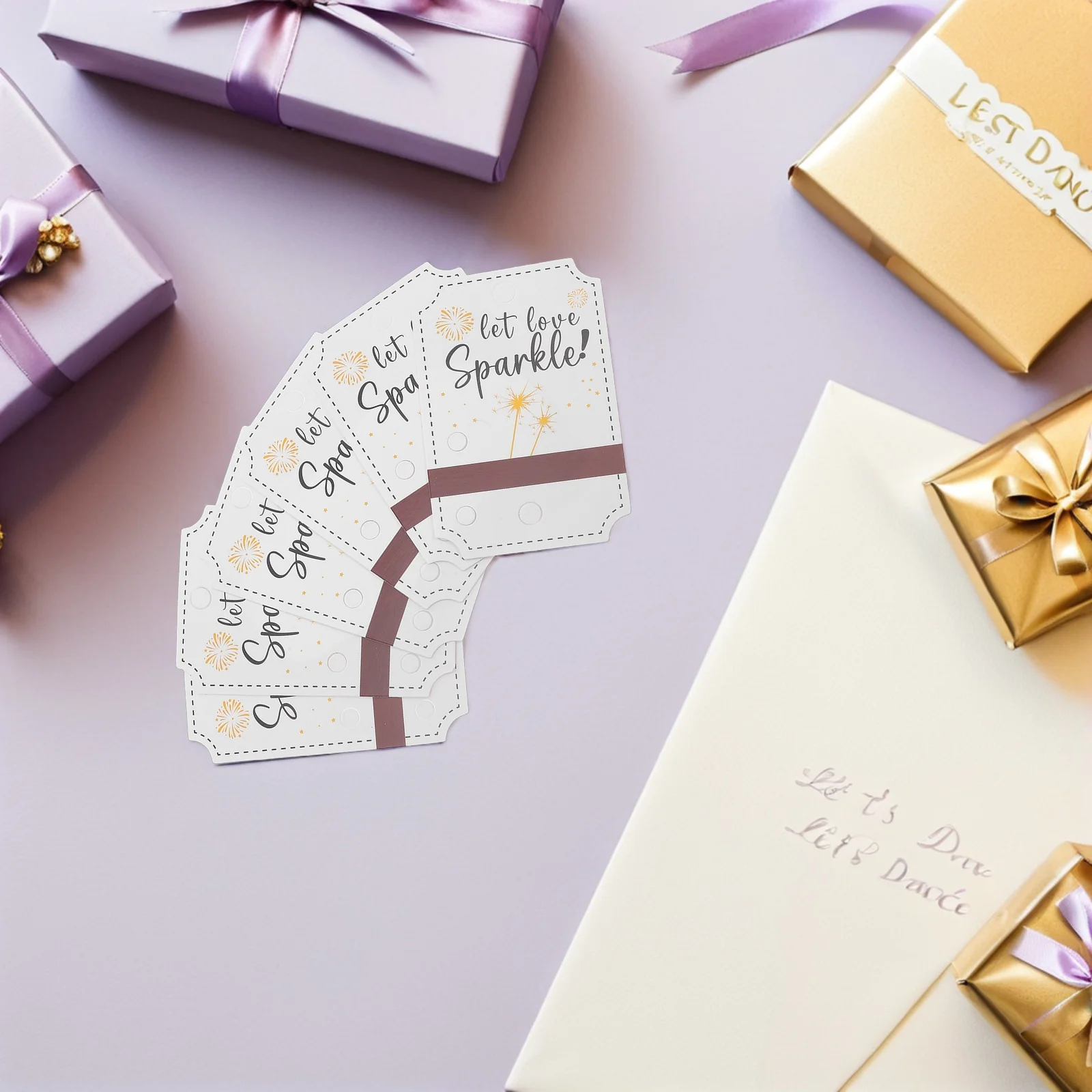 

50Pcs Blank Vintage Paper Wedding Favor Tags with Holes Mini Label Cards for Party Decorations Wedding DIY Tags Holiday Present