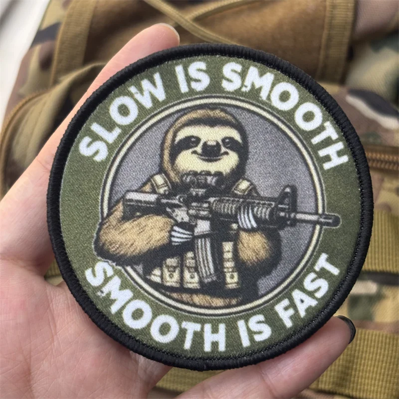 Parche moral táctico Slow Is Smooth Is Fast con velcro para equipamiento