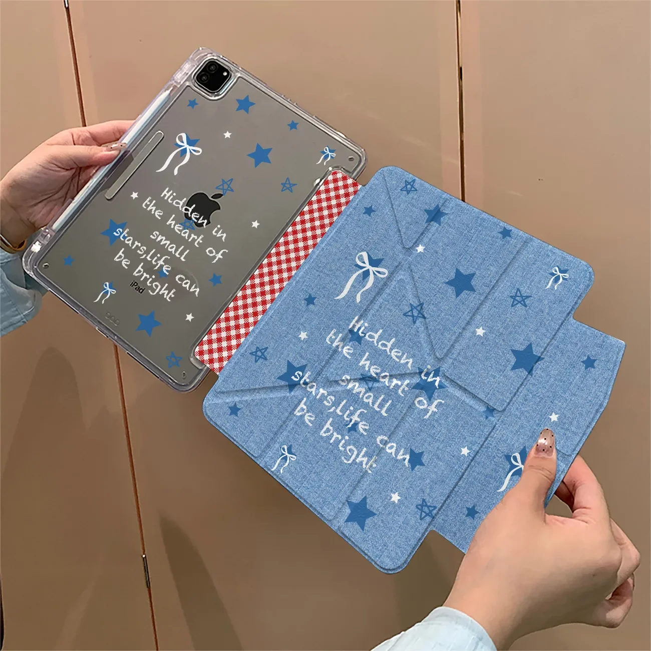 

Чехол для планшетов Cowboy Stars English Y2K для iPad Pro 13 (11-го поколения, M5, M4), 12.9 (A16), 10 (8-го, 9-го, 10-го поколений), iPad Air 11 (M2, M3), Mini