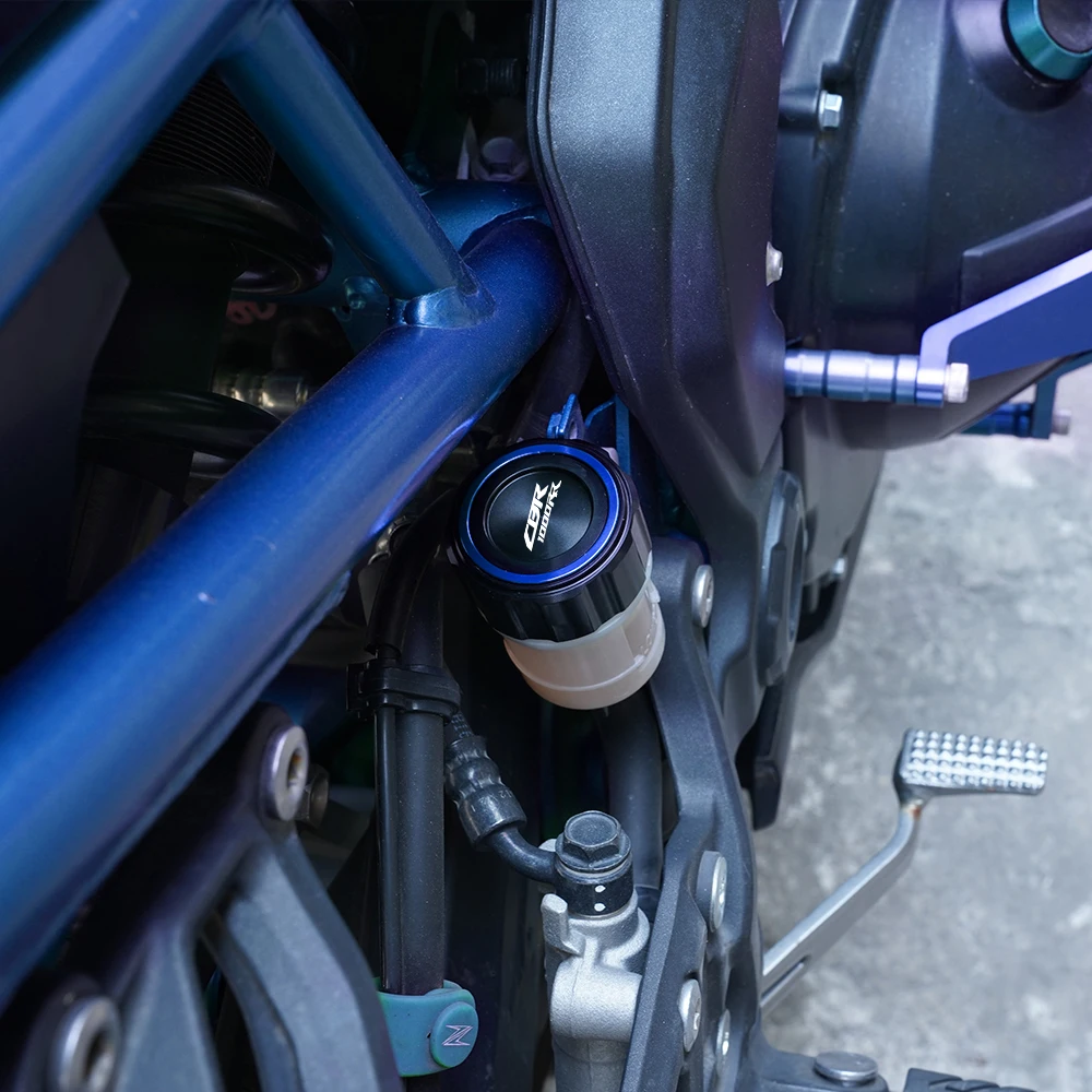 لهوندا CBR1000RR CBR 1000RR CBR 1000 RR 2004-2018 CNC دراجة نارية الجبهة الخلفية سائل الفرامل خزان غطاء زيت المحرك غطاء فتحة التعبئة