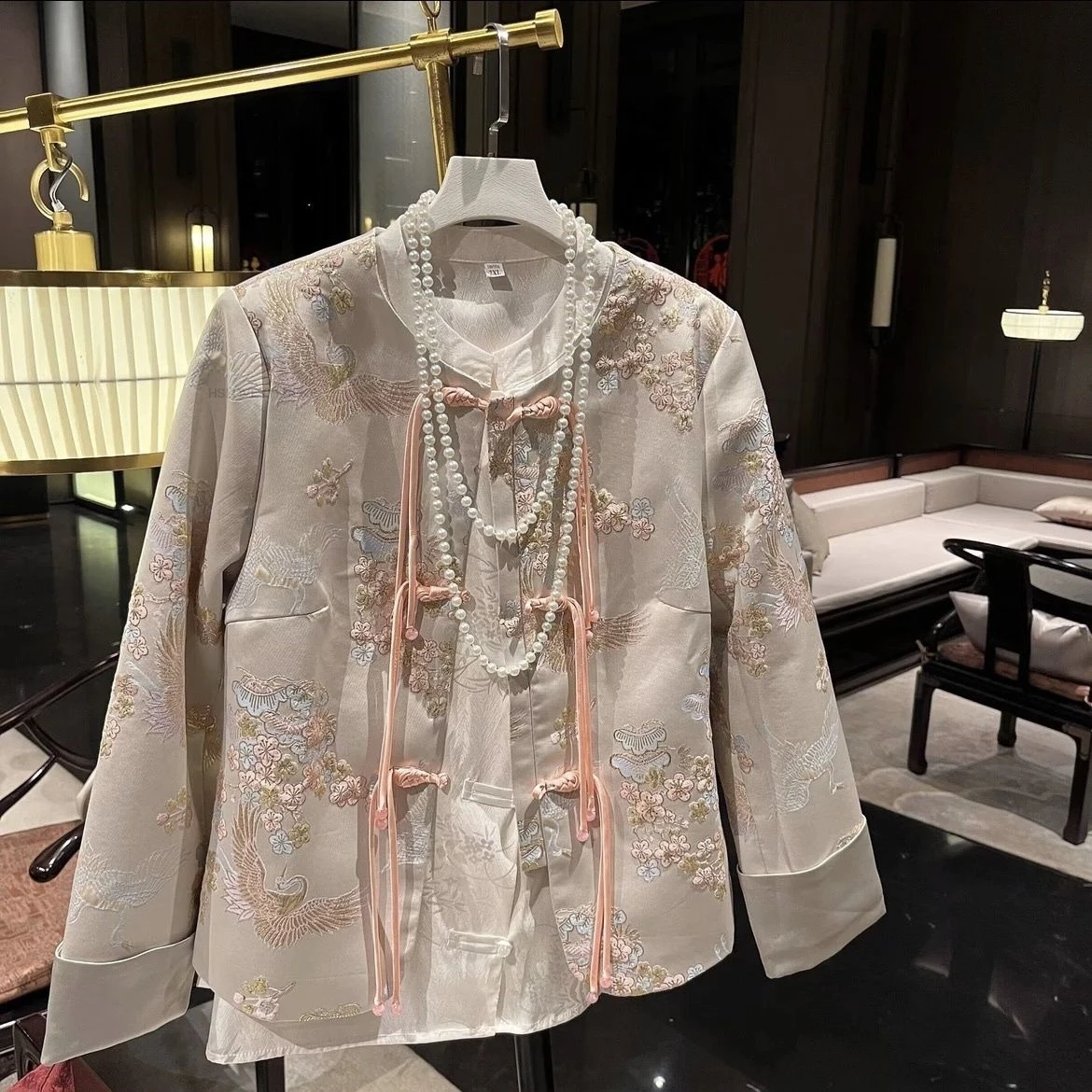 

Chinese Style Spring Autumn New Improved Tang Suit Coat Female Cardigan Long Sleeve Retro Embroidery Daily Chinese Blouse