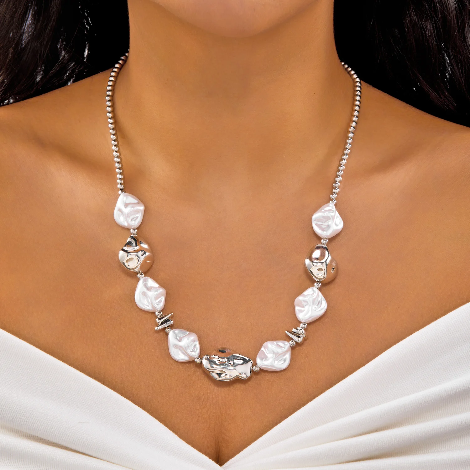Moderne barocke Imitationsperlen-Halskette für Frauen, glitzernde Herz-Gold-Farben-Kette, geschichtete Halskette, Party-Schmuck-Accessoires – Detail 14