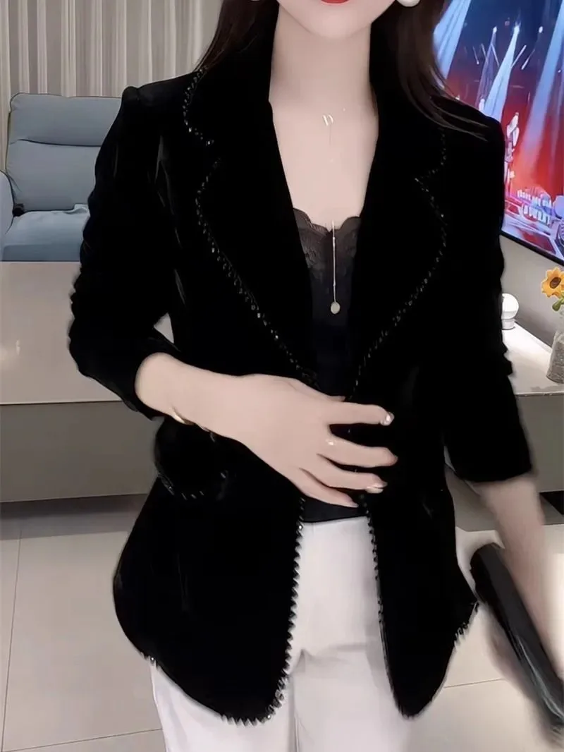 

Autumn/Winter Female Diamond Velvet Suit Fashionable Foreign Style Small Coat Temperament Heavy Industry Beaded Versatile Coat