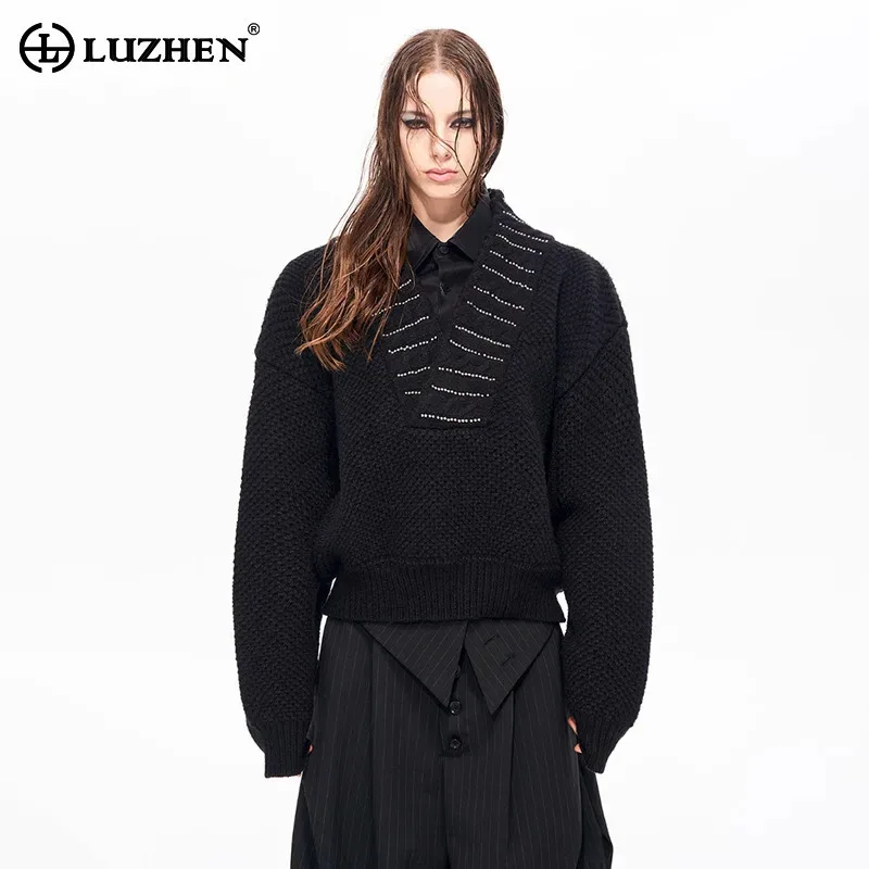 

LUZHEN 2025 Winter New Fashion Fake Two Piece Design Knitted Pullover Men's Women Personalized Embroidery V Neck Sweater JY5177