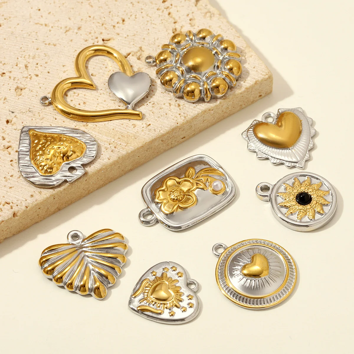 3Pcs/Lot Stainless Steel Flower Sun Necklace Pendants Double Tones Heart Charms For Making Necklace Jewelry Accessory Wholesale