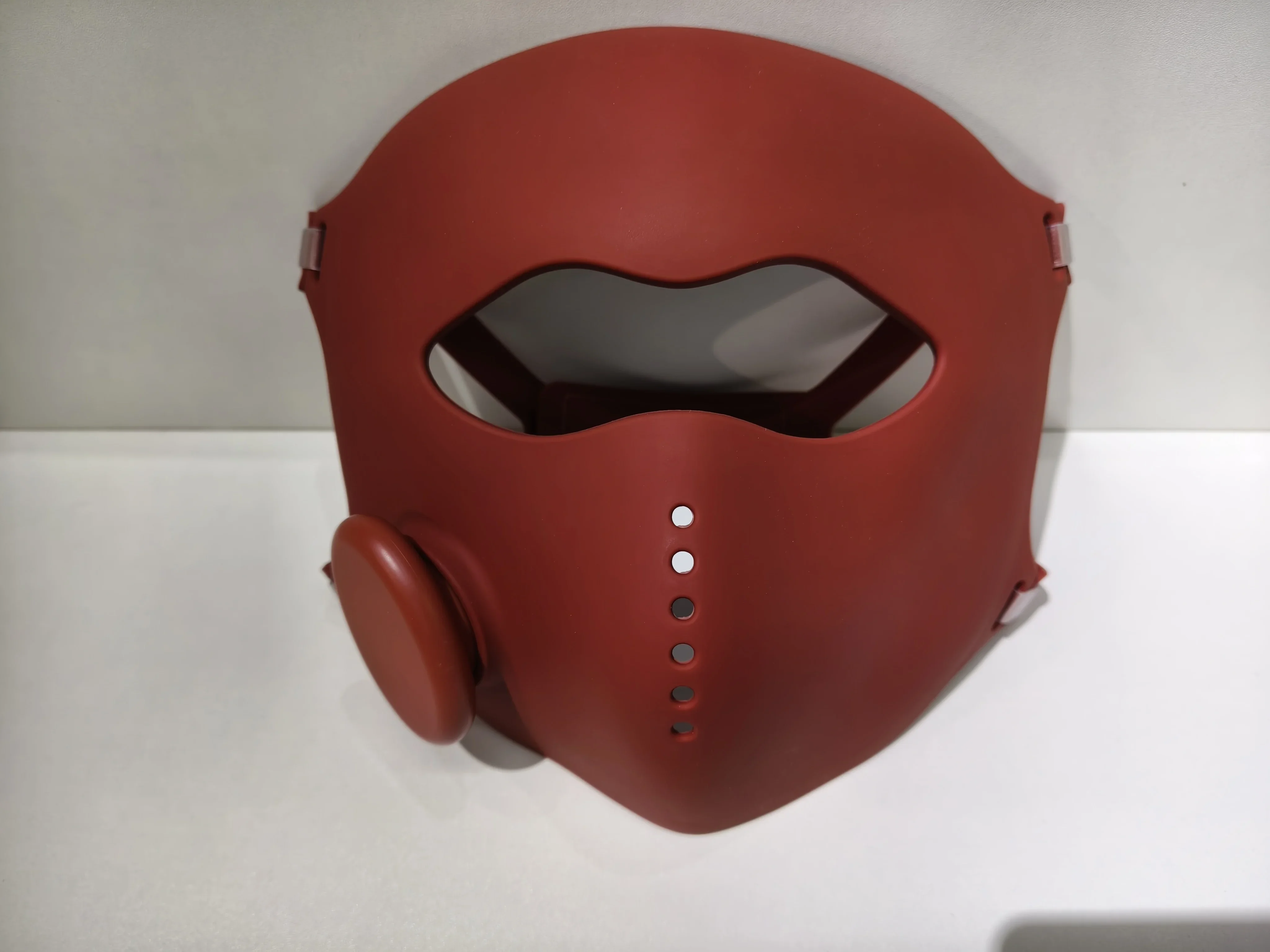 Wireless silicone LED face mask (listing 6616), view 3