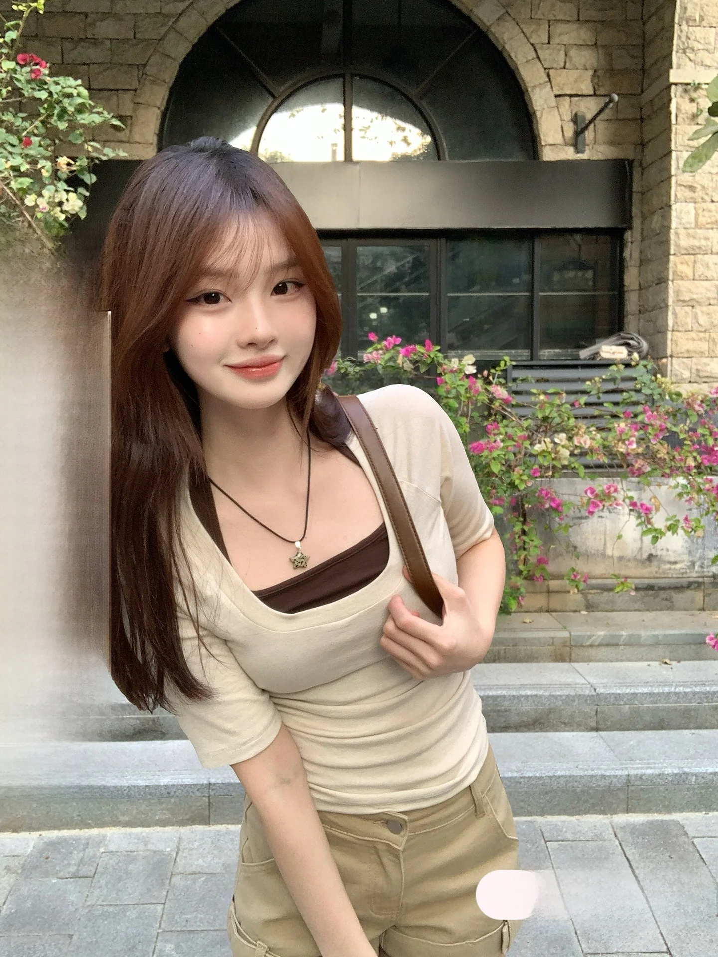 

Song Zhengen Women's Slim Fit U-Ne ort Sve T-irt Vest Two-Piece Set Spring Pure Desire Hanging Ne Vest Faionable