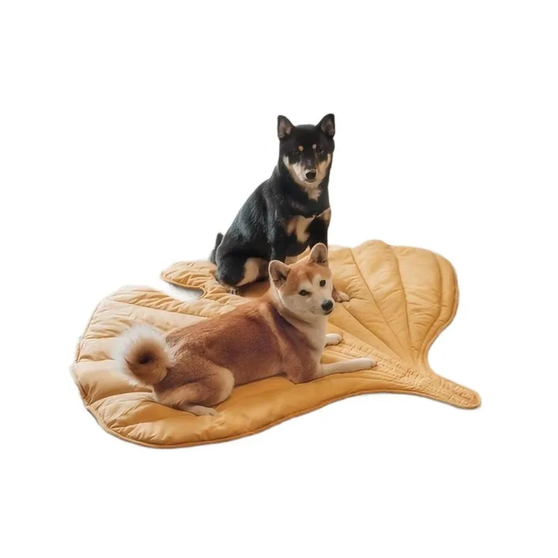 Customized leaf-shaped dog mat, cooling, waterproof and environmentally friendly foldable soft sleeping portable pet pad