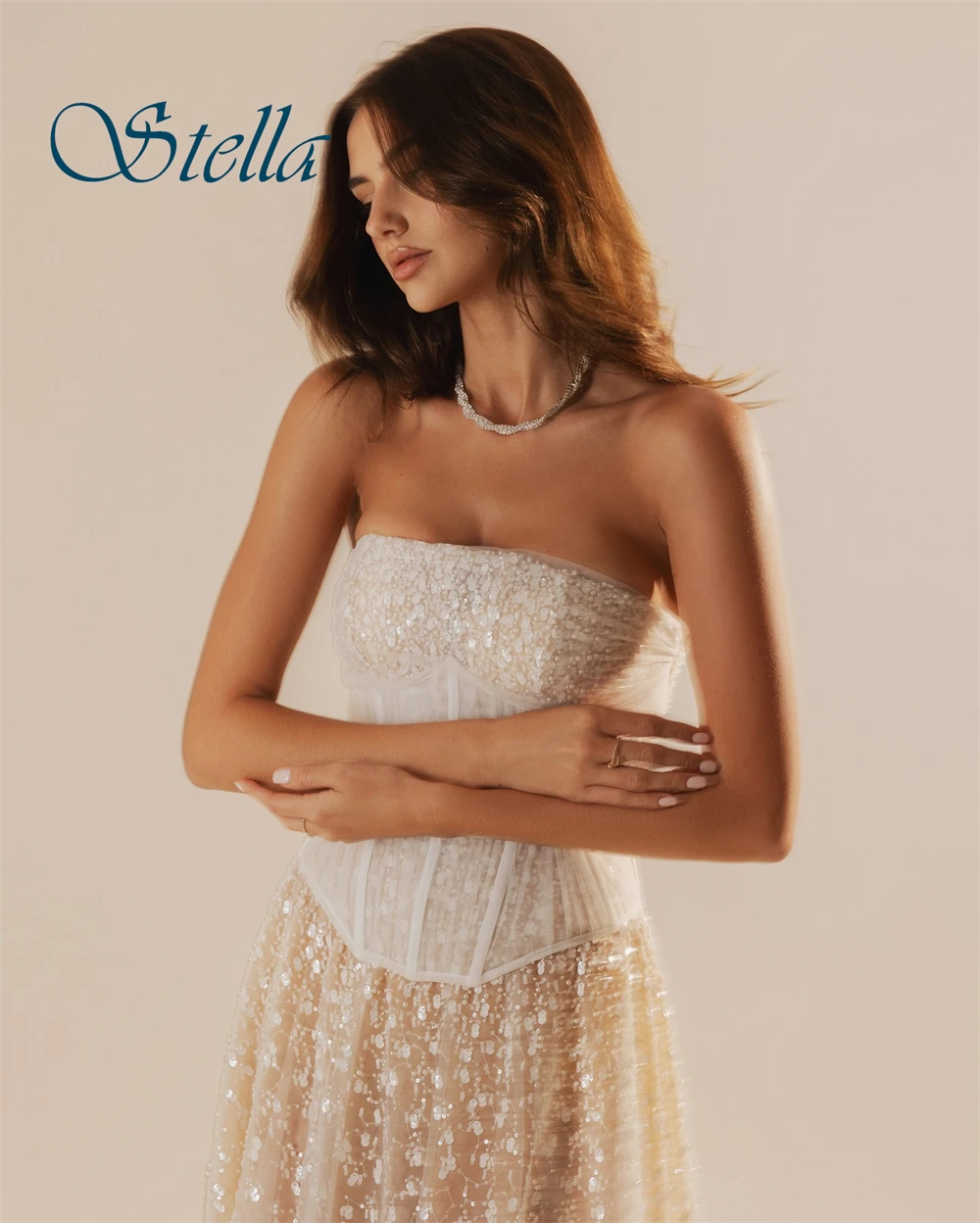 Aangepaste temperament strapless mouwloze avondjurk Hoge kwaliteit tule galajurken delicate bloemen bruidsjurken