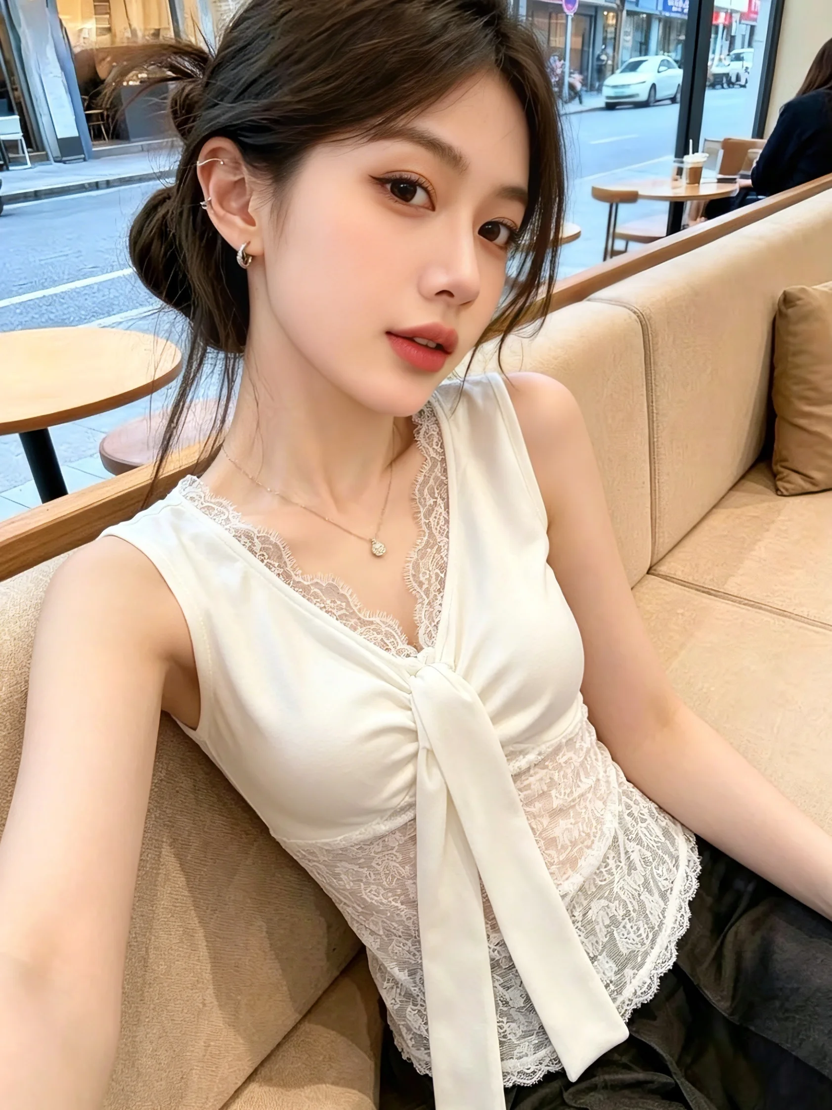 

Pure Desire Lace V-neck Strapless Tank Top Women's Summer New Sexy Spicy Slim Fit Upper Body Self-retaining Style Commute