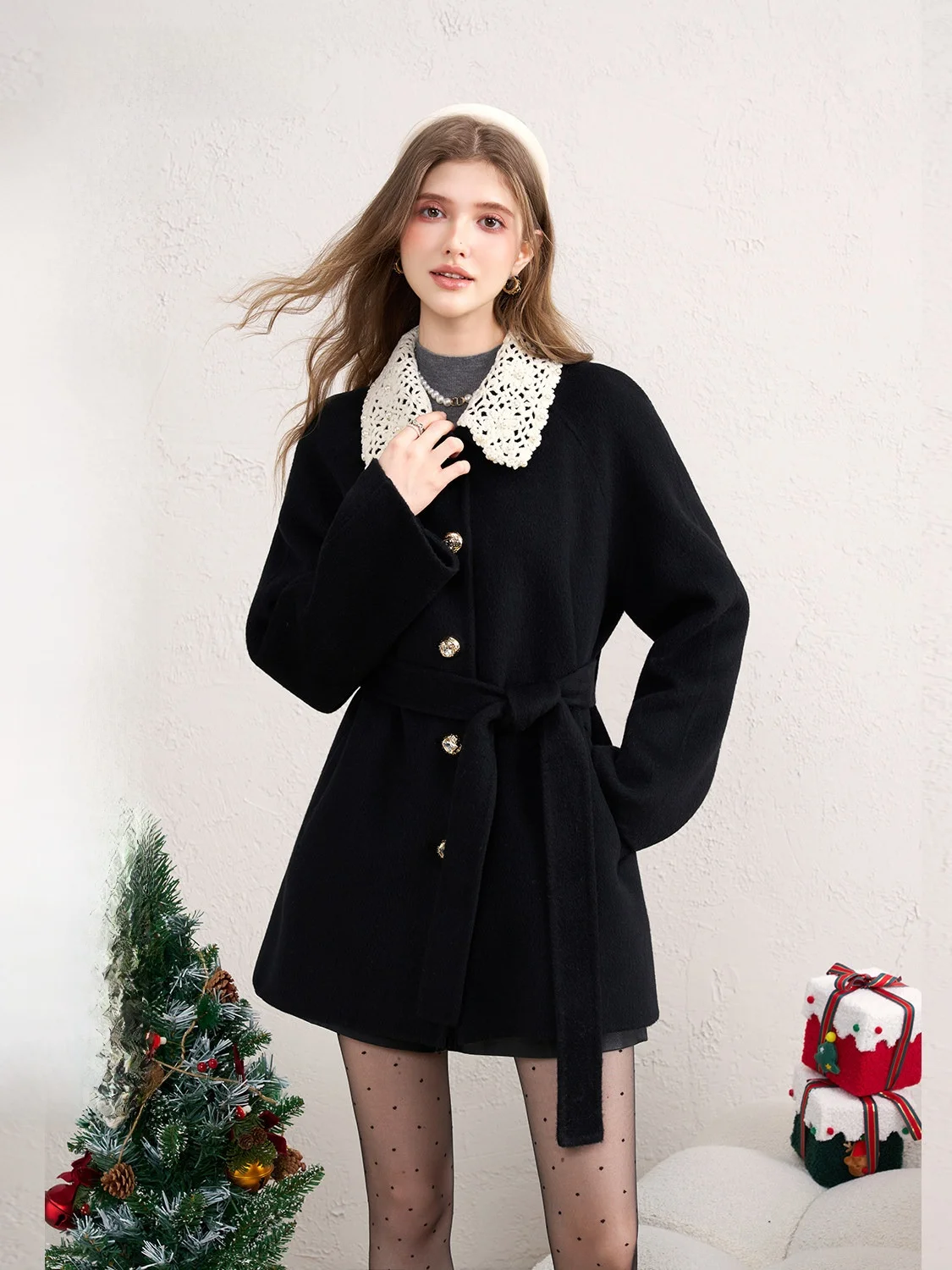 

Unique Beautiful Hook Flower Hollow out Collar Miu Sle Double Face Woolen Coat Women's Camere Coat Sweet Princ Sle L...