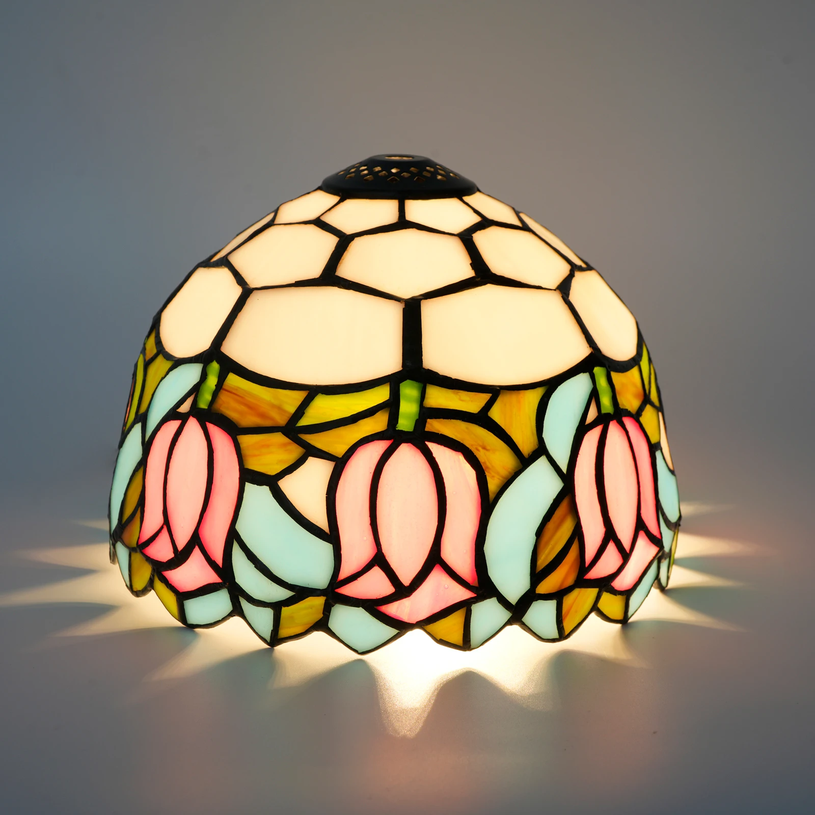 Pink Tulip Stained Glass Lampshade for Table Lamp Pendant light Ceiling Lighting Tiffany Lamp Shade Bedside Bedroom Deco