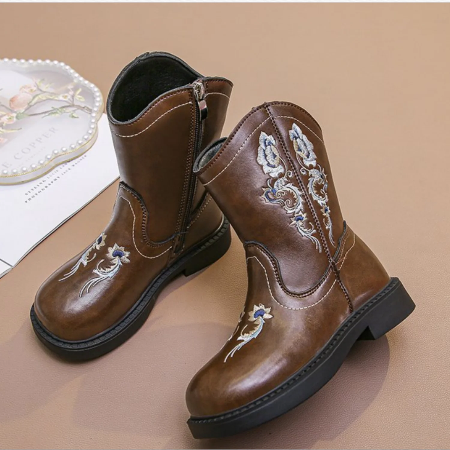 2024Autumn Children\'s Leather Boots Embroidery Girls Cowboy Boots Round Toe Zip Kids Princess Shoes Children British Retro Boots