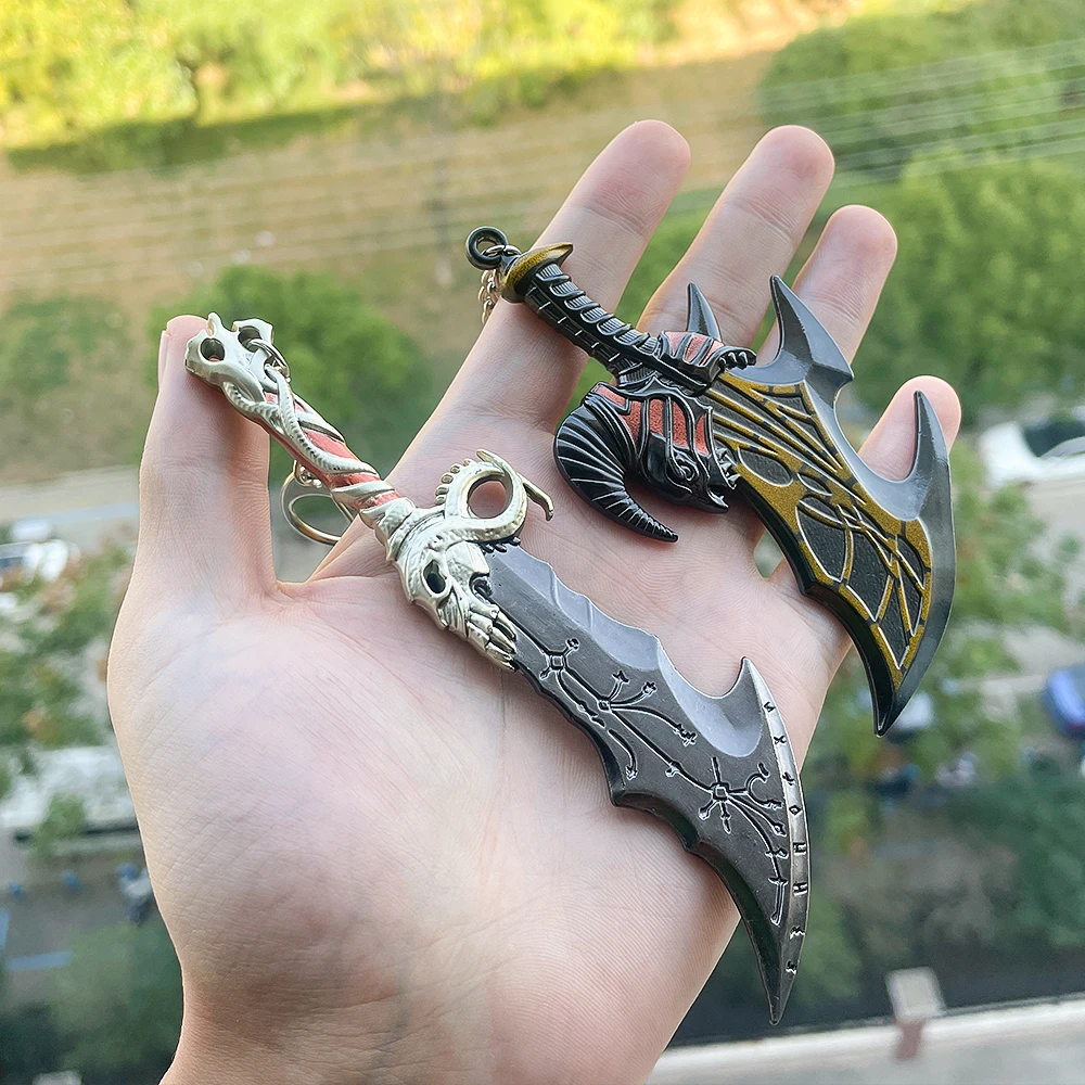 God of War Ragnarok Keychain Kratos Blades of Exile Leviathan Axe Hammer Mjolnir Weapon Penant Key Chain for Men Keying Jewelry