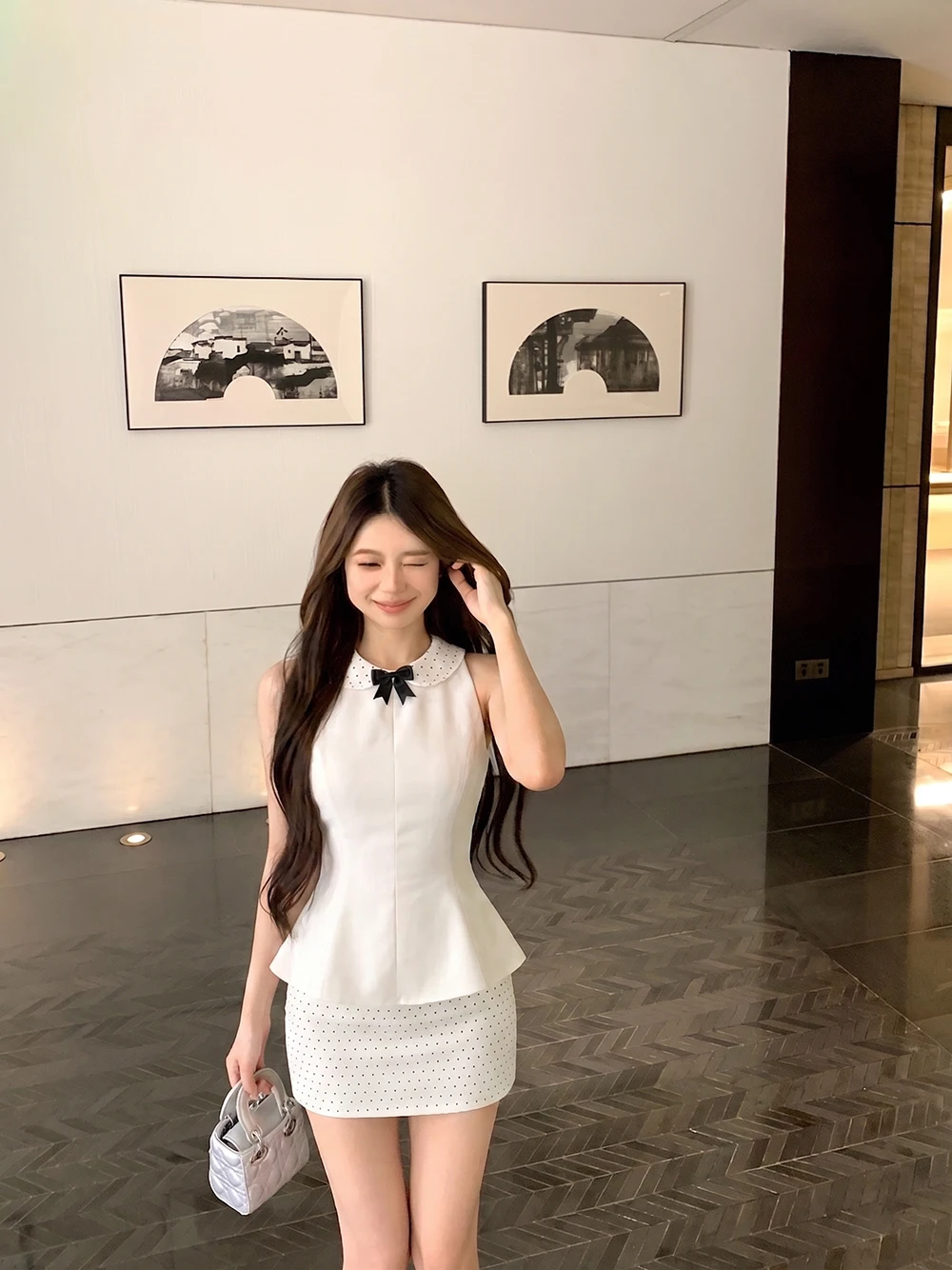 

Kumikumi White Sleeveless T-Shirt And Polka Dot Skirt Set Women's Summer Fashion Outfit Small Fragrance Style Two-Piece Set
