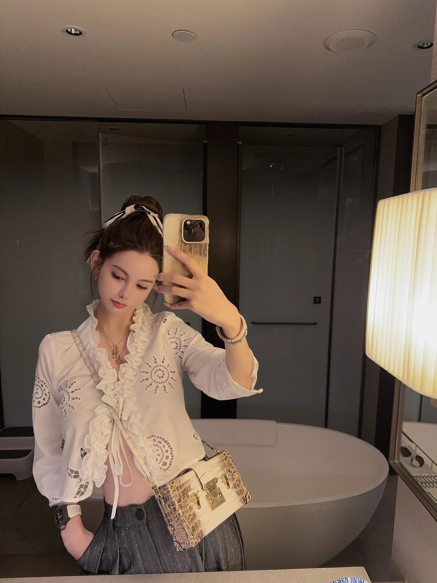 

Летний тонкий кардиган-жакет Zhaochencen Heavy Industry с вышивкой и ажурными элементами из дерева, высокое качество