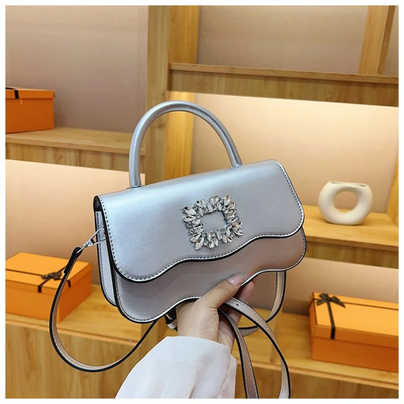 

Trendy Commuter Shoulder Bag For Women Luxury Leather Crossbody Handbag Elegant Practical