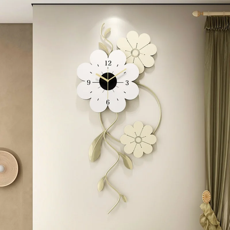 High-End Floral Wall Clock Designer Cream Style Art Decorative Painting Minimalist dekoracje do pokoju Living Room Furniture