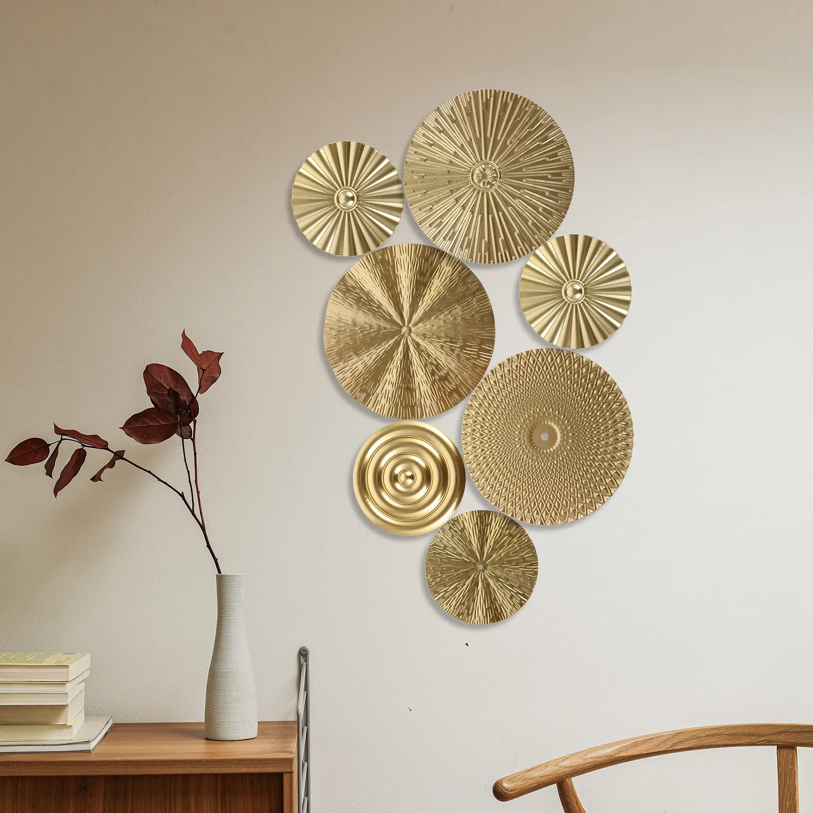 

1 Set Gold Metal Circle Wall Hanging Art Elegant Round Wall Decor for Bedroom Living Room Modern Decorative Accent
