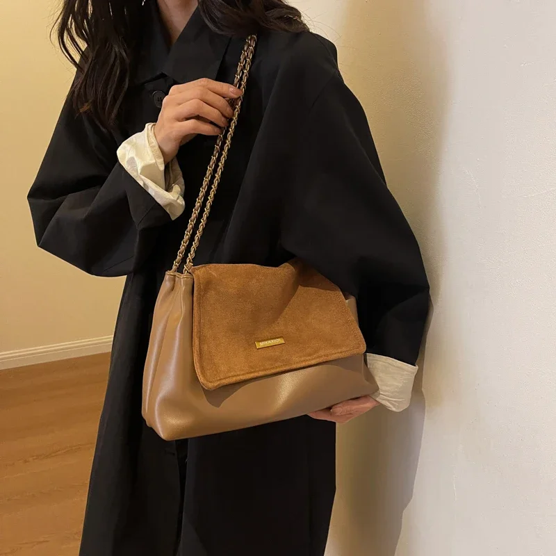 LEFTSIDE Y2K Retro Leather Design Shoulder Bags for Women 2023 Korean Fashion Chain Armpit Bag Females Crossbody Bag Handbags