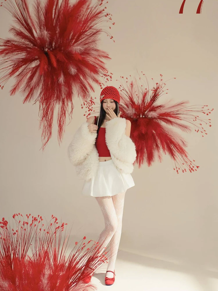 

2026 New Korean Style Photography Studio Christmas Atmosphere Girl's Fashion Art Photography Clothing Photography Props