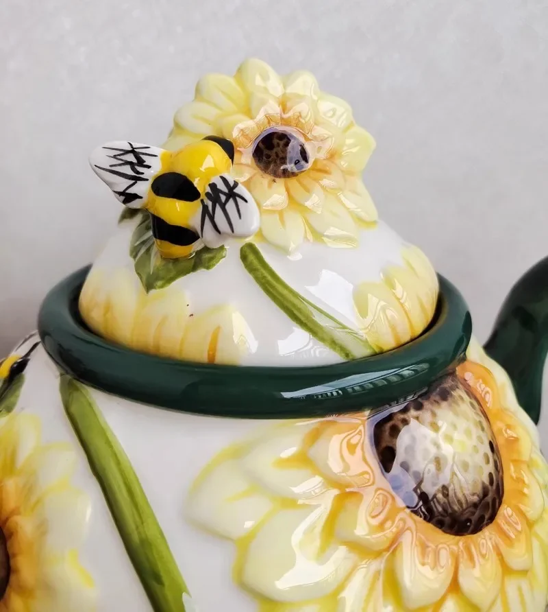 Vintage Ceramic Bee Sculpture, Sunflower Teapot, Coffee Pot, Wedding Gifts Crafts, Room Decoration, Porcelain Figurine