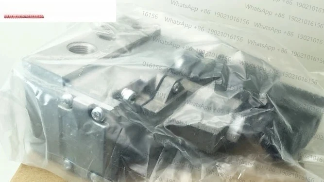 

4F410-10 220 В CKD 5-ходовой электромагнитный клапан/интерфейс RC3/8