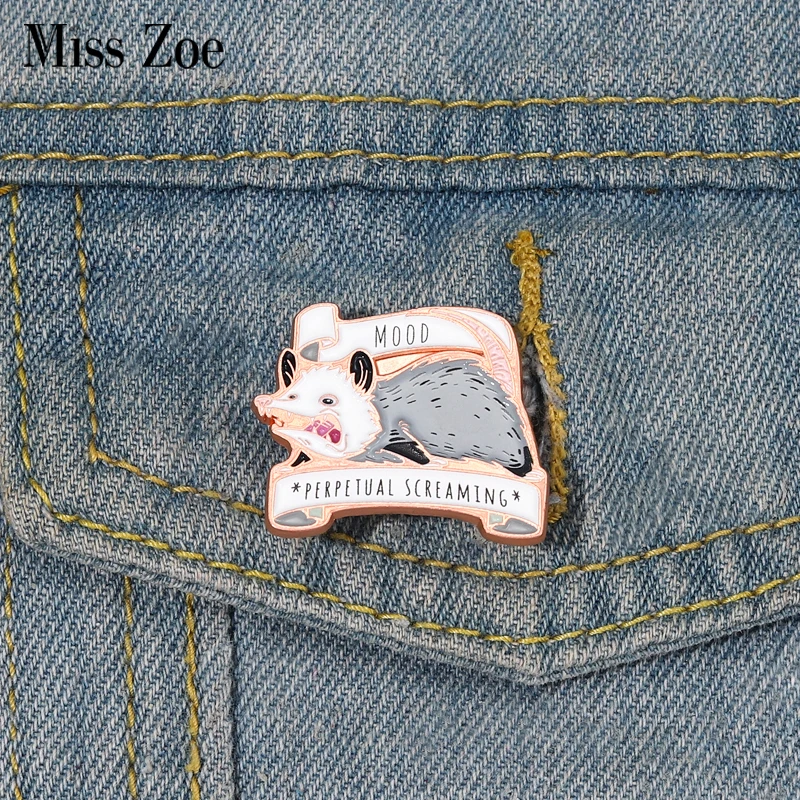 Possum Screaming Enamel Pins Custom Banner Brooches Lapel Badges Funny Animal Jewelry Gift for Kids Friends