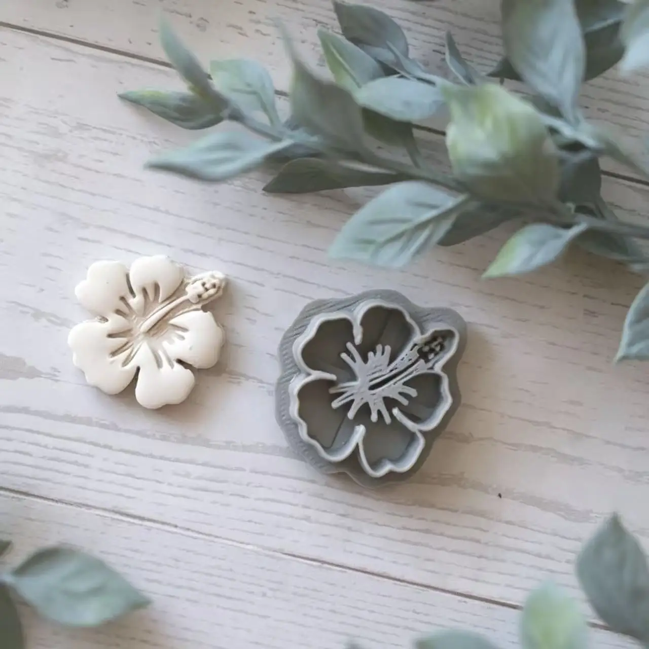 New Spring Flower Polymer Clay Cutters Emboosing Floral Shaped Dangle Clay DIY Earring Jewelry Pendant Making Pottery Clay Tools