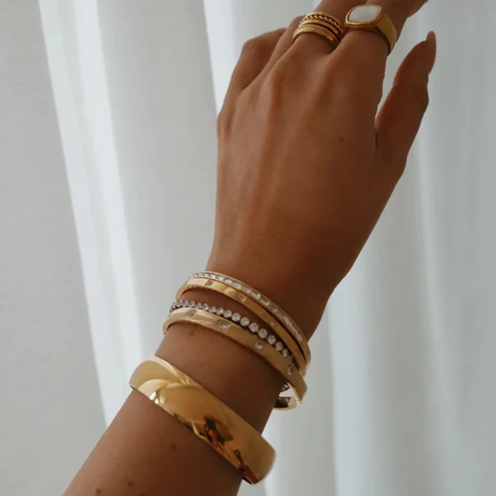 Stainless Steel PVD 18K Gold Plated Tarnish Waterproof Simply Rhinestoned Bangles  For Woman Jewelry Wholesale Trendy