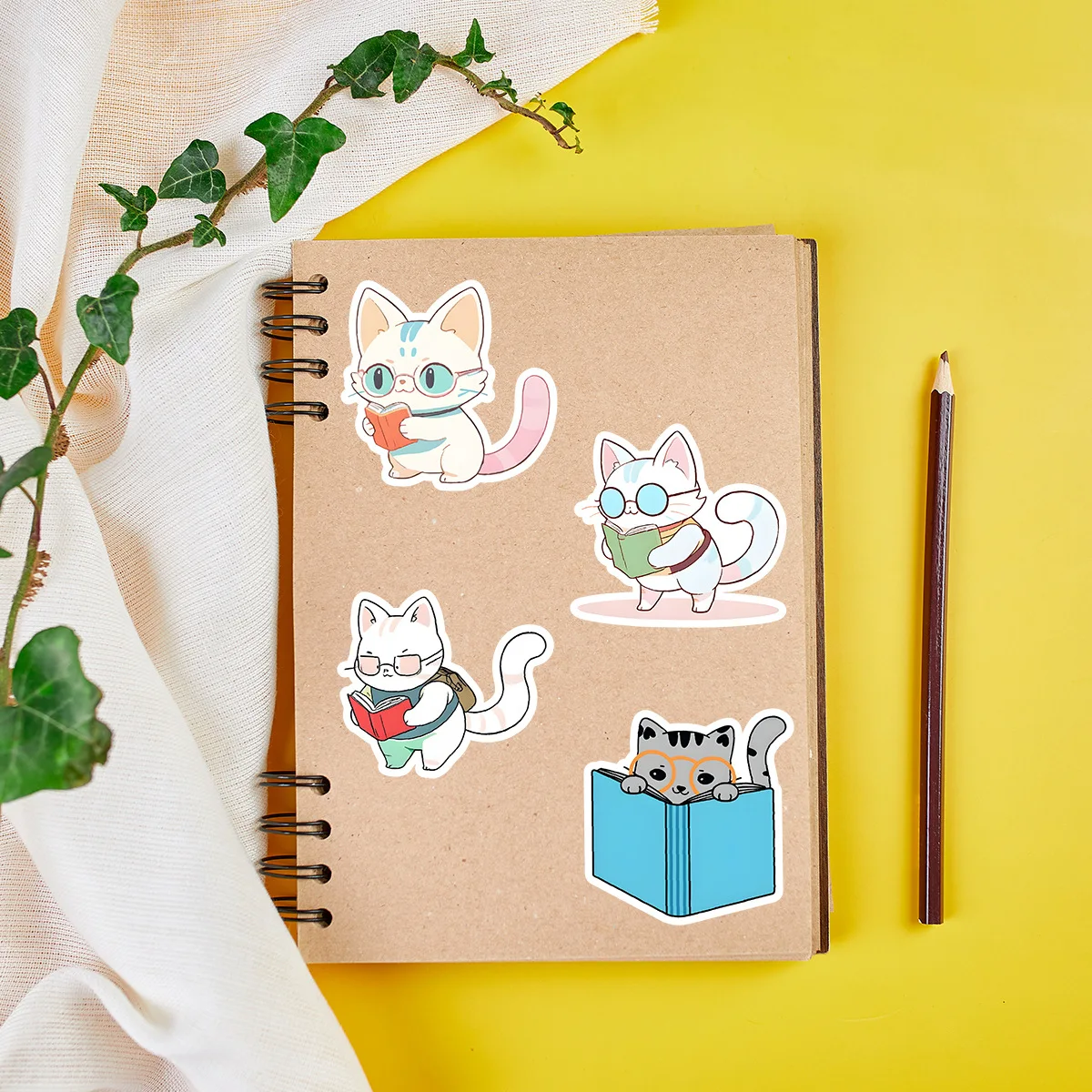 10/25/50 Buah Stiker Buku Bacaan Kucing Lucu Grafiti untuk DIY Buku Tempel Ponsel Laptop Helm Botol Gitar Stiker Kartun