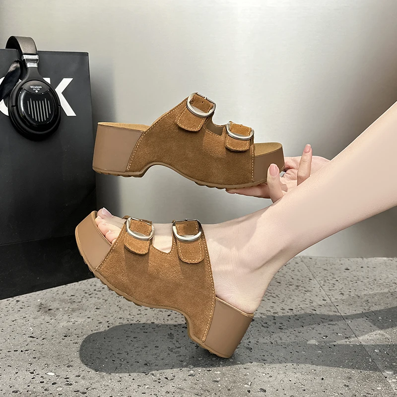 

AIYUQI Women's Slippers 2026 New Summer Outdoor Retro Suede Women's Slippers High Heel Platform Women's Slippers