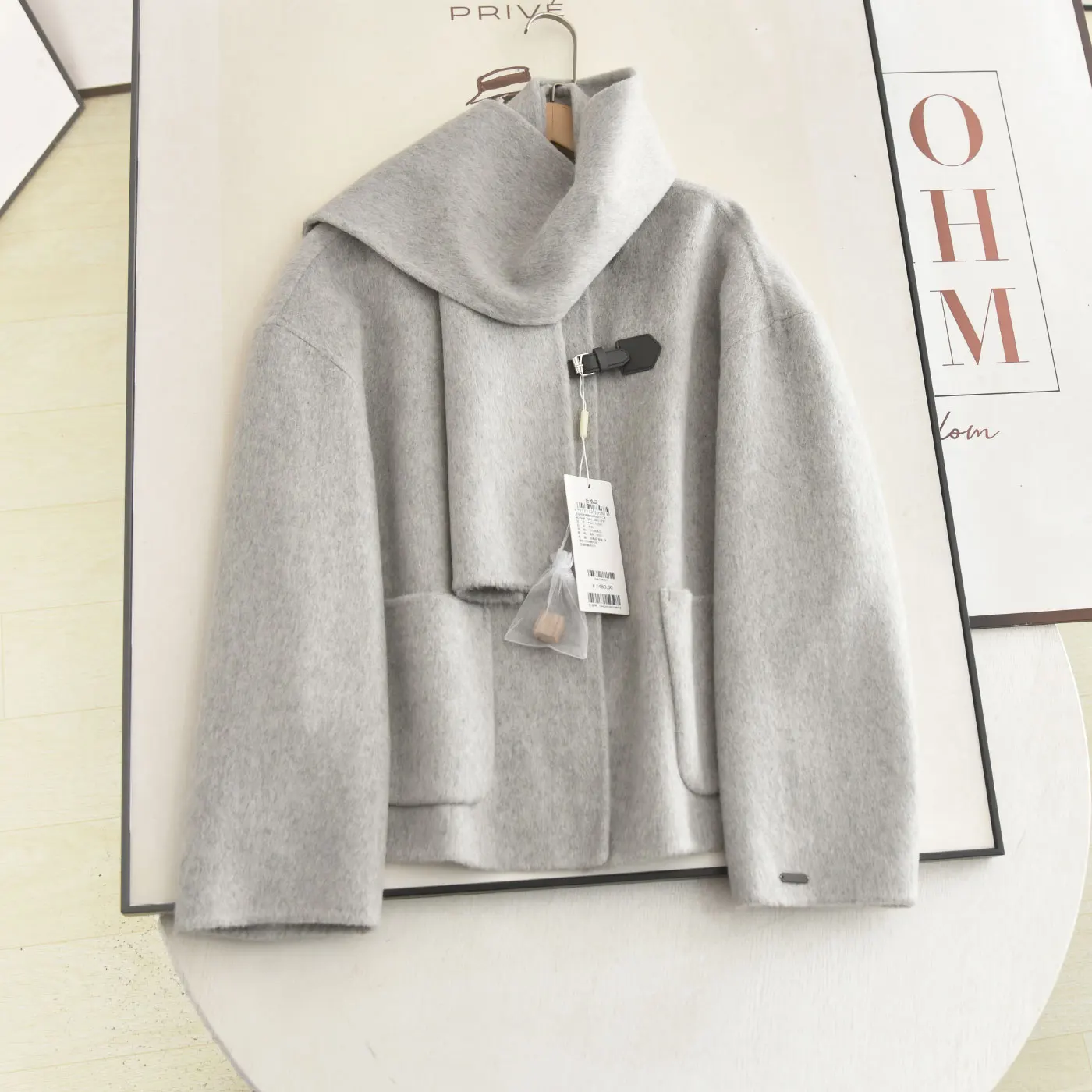 

ay Woolen Coat with Scarf Korean Sle Button Detail Small Size Autumn Winter New Arrival Aosphere 2025
