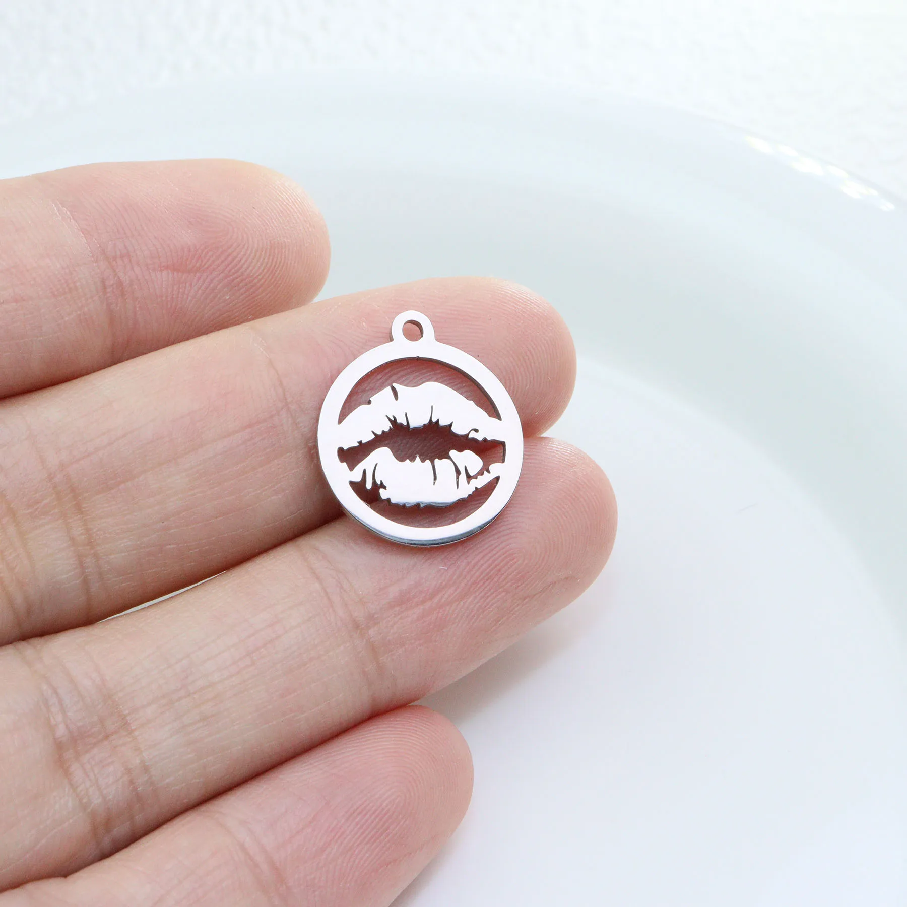 5pcs 15mm Wholesale Stainless Steel Mirro Polish Lips Charms Pendant DIY Necklace Earrings Bracelets Vacuum Plate Unfading image 5