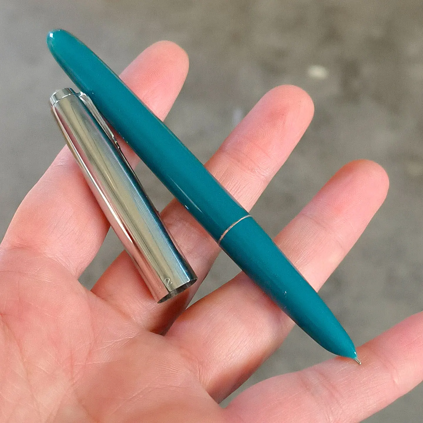 

Новая старая винтажная перьевая ручка Hero Yong Sheng 412, тонкий наконечник для студентов, пишущая коллекция канцелярских принадлежностей, использующая 1990 S