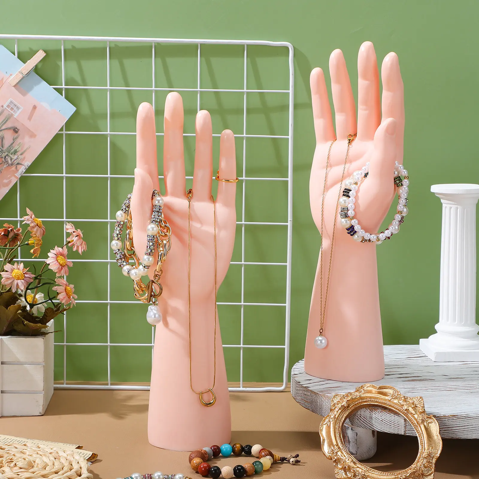 

2Pcs Realistic Hand-Shaped Jewelry Holder Display Mannequin Hands for Rings Watches Bracelets Gloves Desktop Decorative Trinket