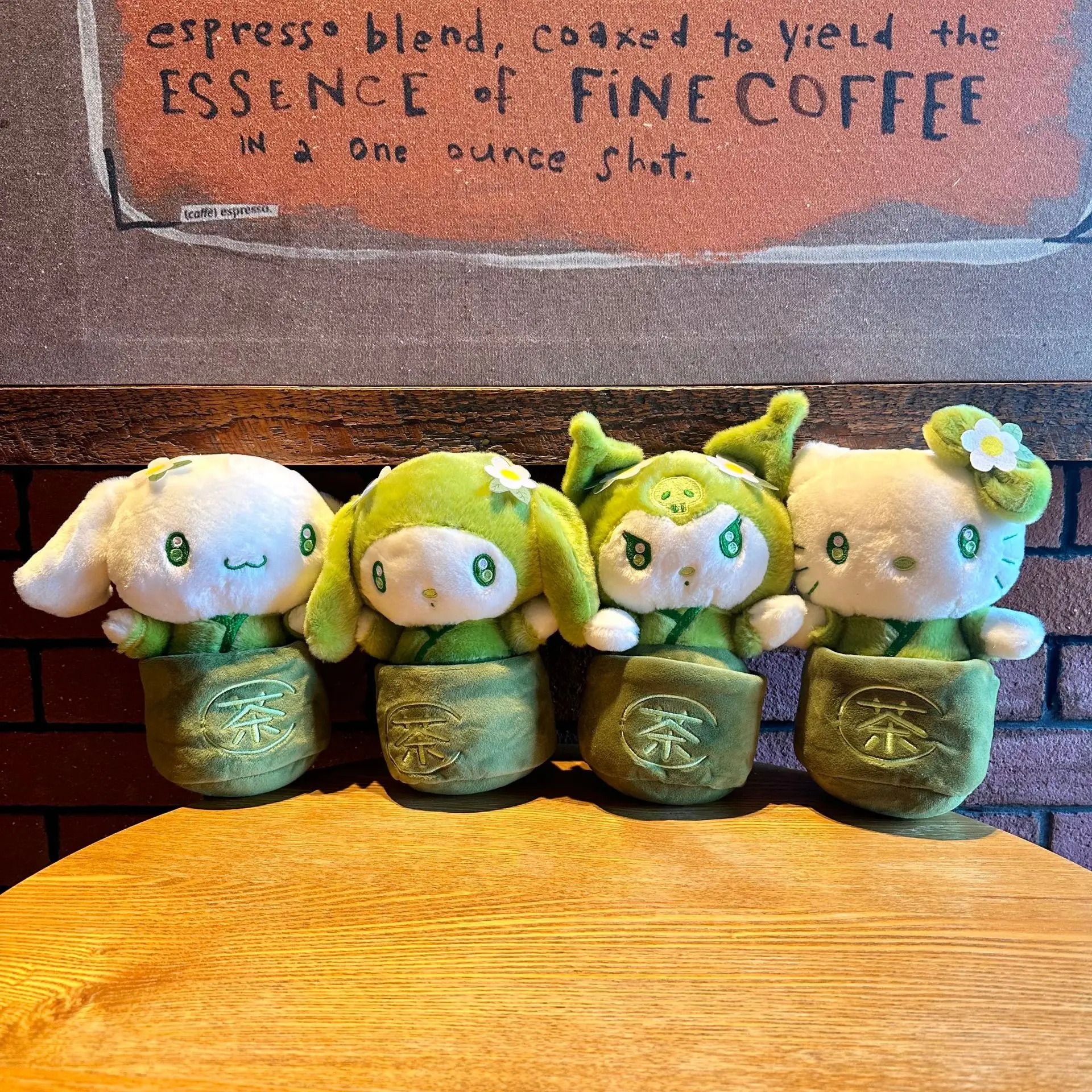 

Набор плюшевых игрушек Sanrio: Синаморолл, Май Мелоди, Куроми, Хелло Китти, Матча – милые мягкие игрушки в подарок