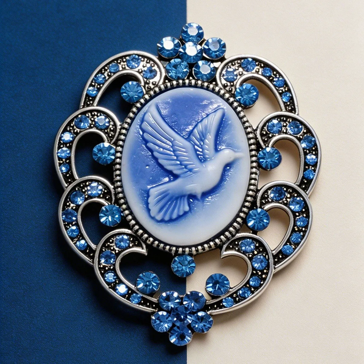 Elegant Retro Victorian Cameo Brooch Carved Lady Portrait Inlaid Rhinestone Pearl Badge Vintage Lapel Pin Fashion Jewelry For Wo