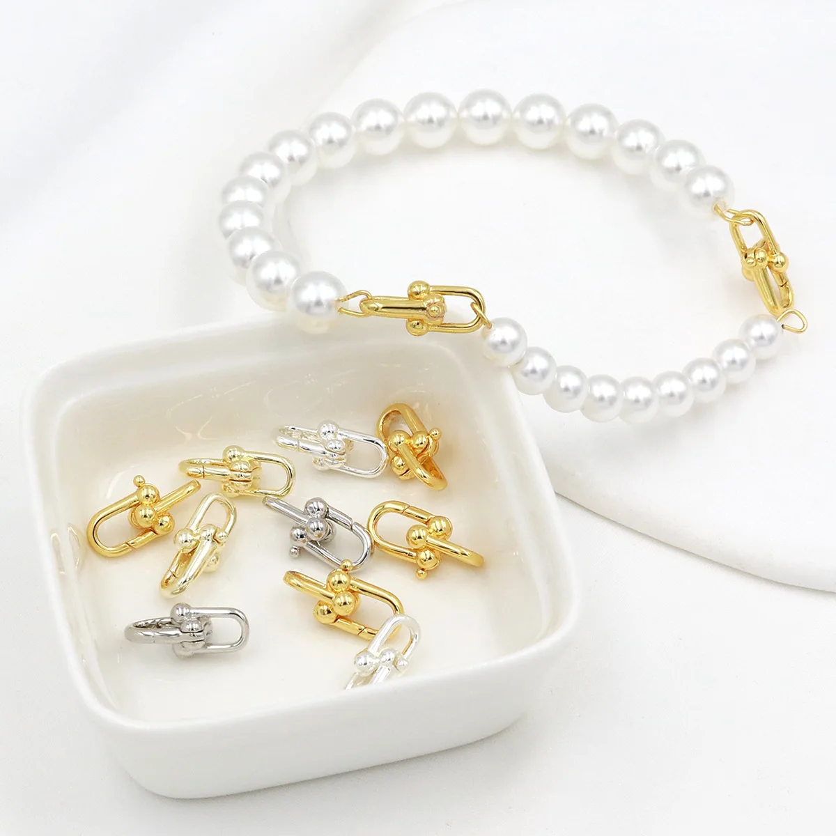 

1pcs Copper Gold-plated Light Luxury Simple Horseshoe Snap-on Pearl Necklace Bracelet Connecting Buckle DIY Jewelry Accessories