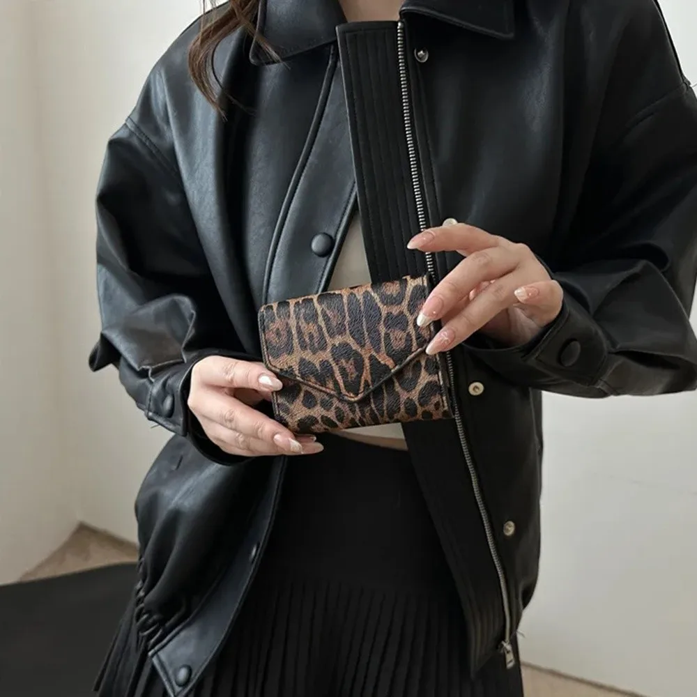 Change Bag Elegant Leopard Short Wallet PU Leather Korean Style Envelope Clutch Bag Handbag Card Holder Coin Purse Women