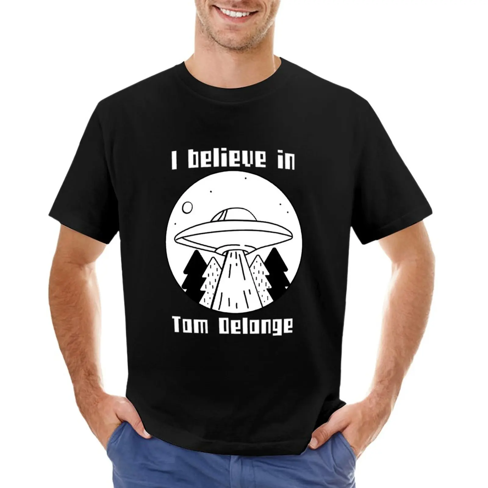 Tom Delonge T-ShirtI BELIEVE IN TOM DELONGE UFO T-Shirt T-shirt short Aesthetic clothing mens graphic t-shirts big and tall