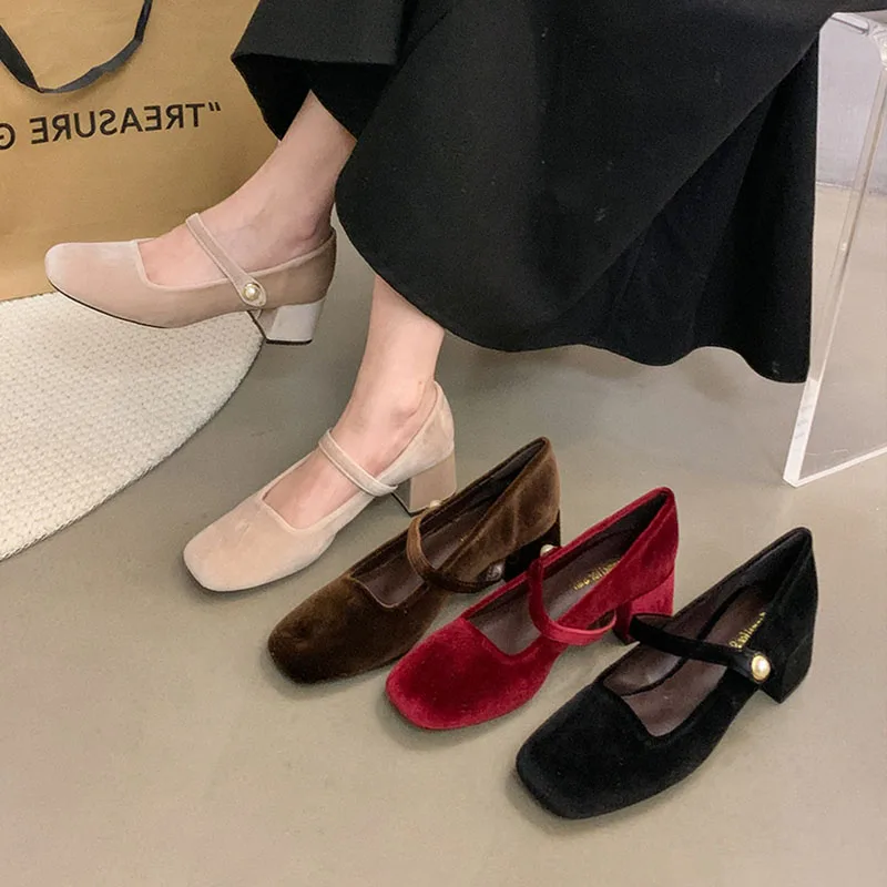 2024 Red Women Velvet Ballet Flats Fashion Round Toe Shallow Slip On Eelgant Ballerinas Shoes Square Low Heels Mary Jane