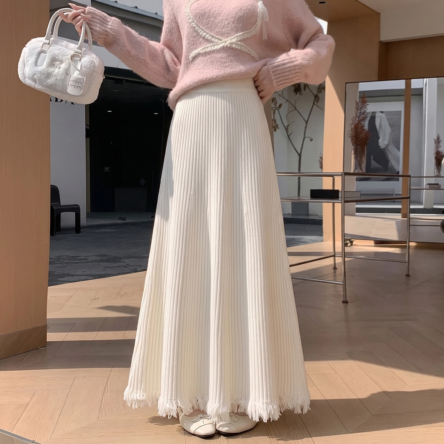Knitted Pleated Women's Maxi Skirt 2026 Fall Winter New High Waist Hip‑Covering Flowy Tassel A‑Line Versatile Half Skirt