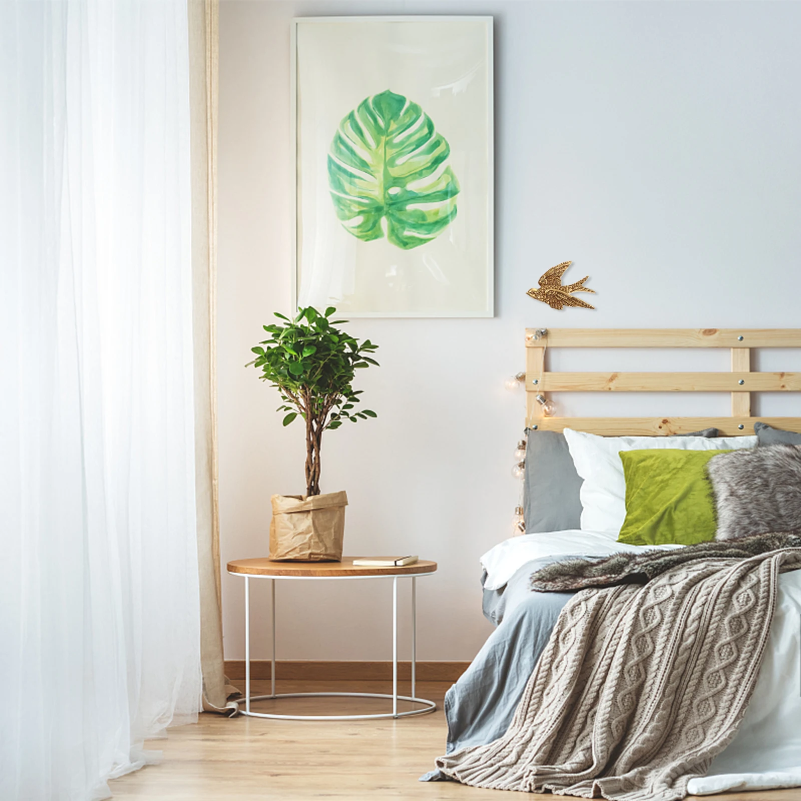 

Swallow Wall Ornament Resin Art Crafts Hanging Decor for Living Room Bedroom Garden Wall Decoration Swallow Ornament