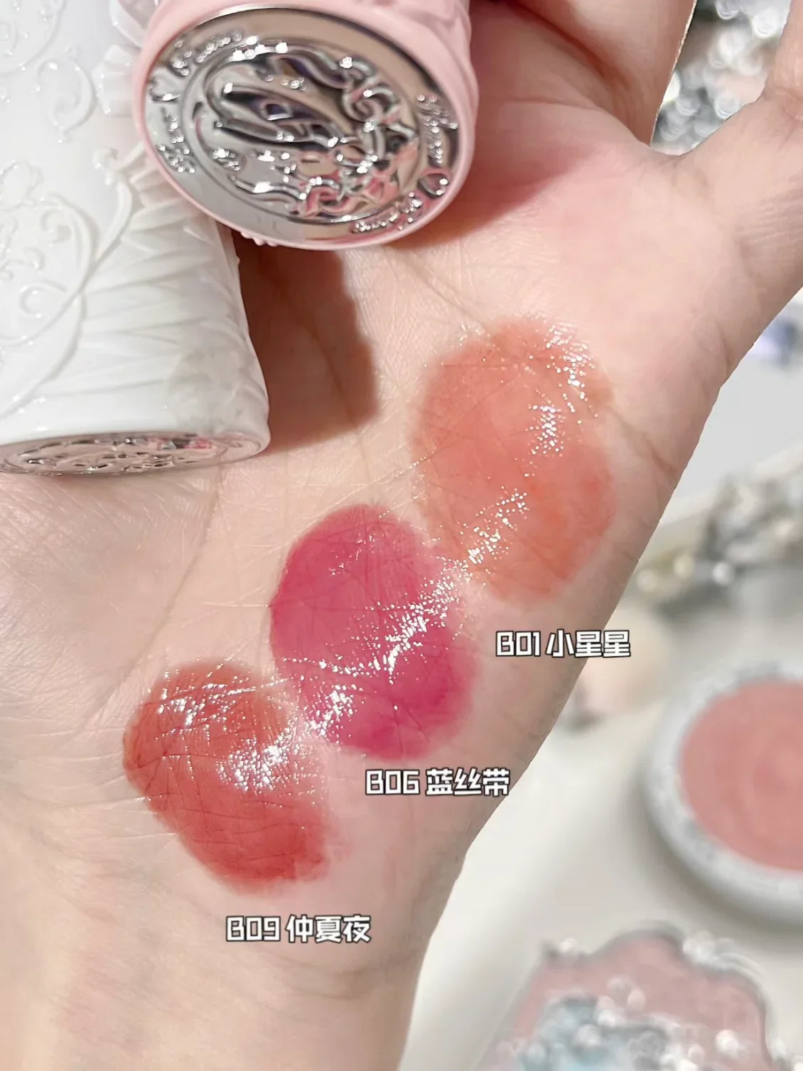 Flower Knows Swan Ballet Solid Lip Glaze Mirror Surface Film Forming Shiny Crystal Transparent Lipstick Not Sticky or Dry