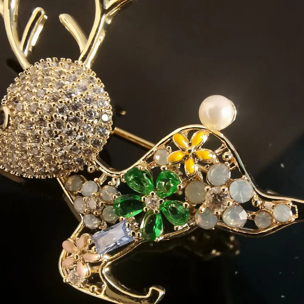 

Brooch Accessories Elk Shaped Prop Christmas Decor Temperament Modeling Copper Creative Breast Pin Clothing Decorative