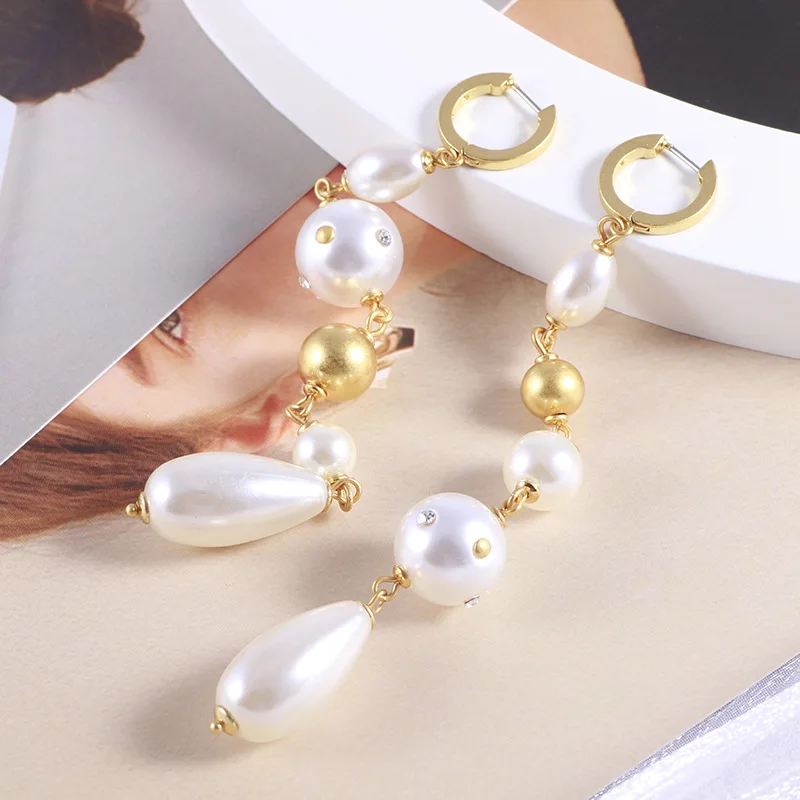 

Classic Style Retro Temperament Long Pearl Dangle Metal Ball Rhinestone Ball Tassel Droplet Pendant Elegant Earrings Small Hoops