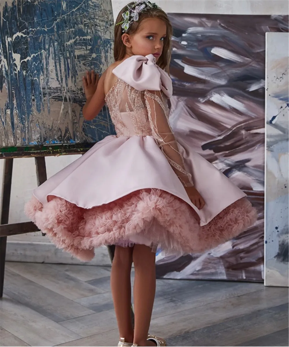 

Luxury Long Sleeved Single Shoulder Sequin Bow Fluffy Dress Flower Girl Wedding Dress Cute Flower Child Communion Party Gown
